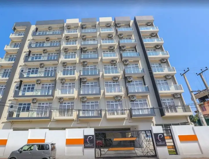 Гора Lavinia: Pink Elephant Tourist Apartment Hotel
