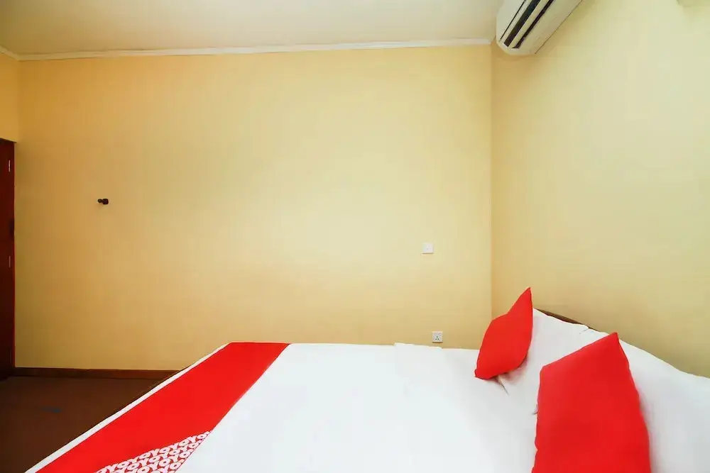 Моратува: OYO 275 Shanghai Hotel