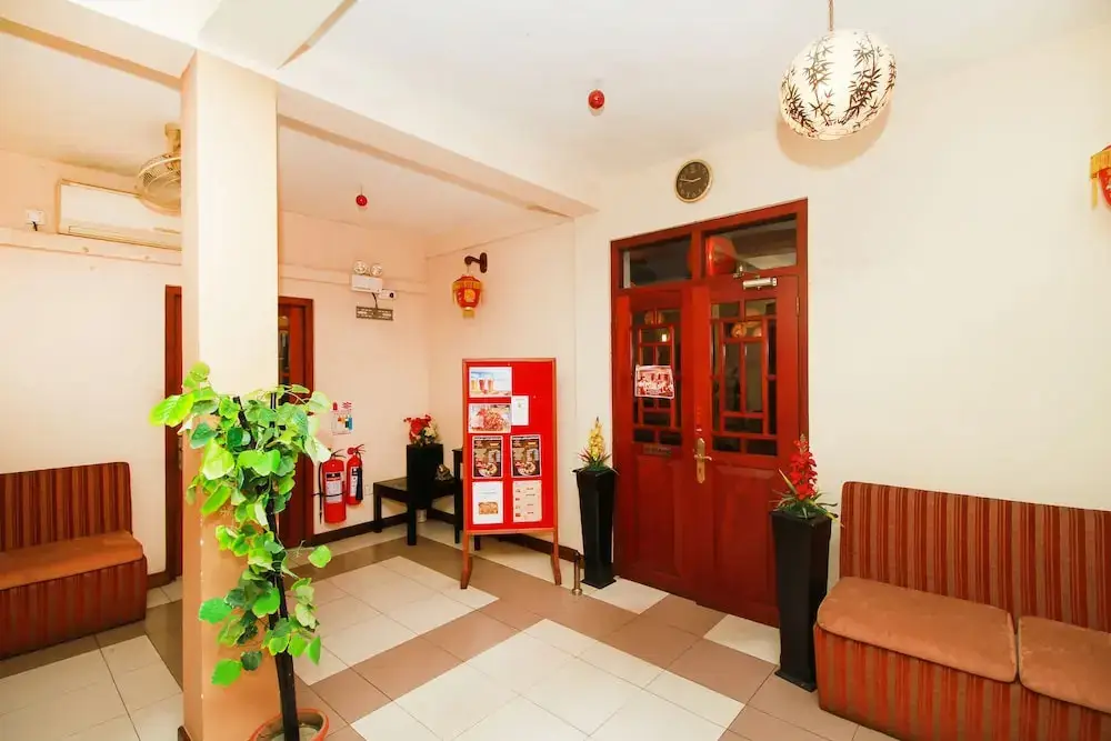 Моратува: OYO 275 Shanghai Hotel