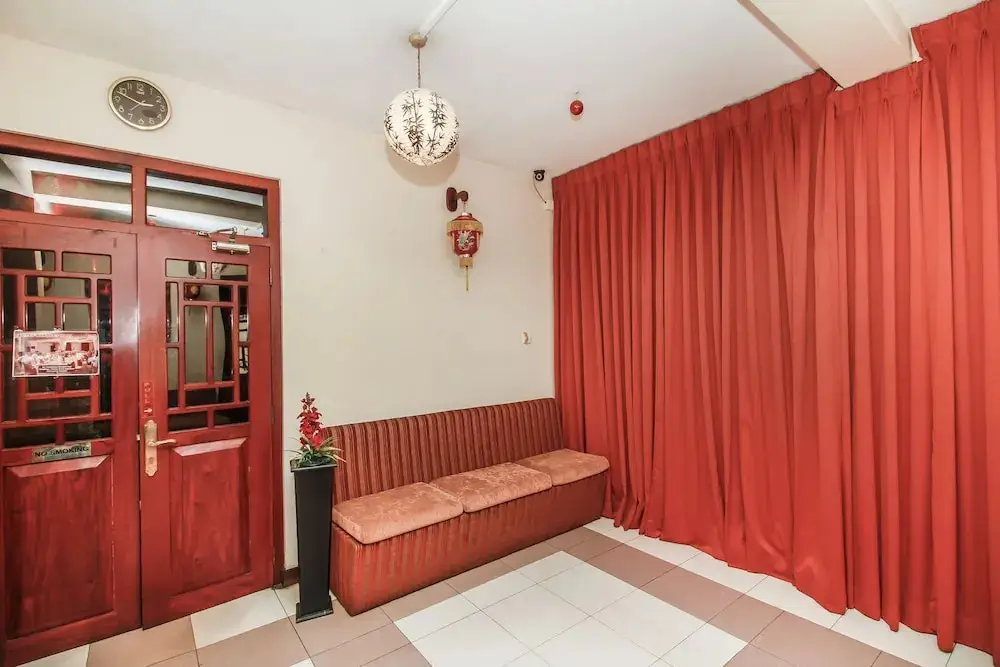 Моратува: OYO 275 Shanghai Hotel