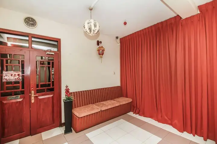 Моратува: OYO 275 Shanghai Hotel