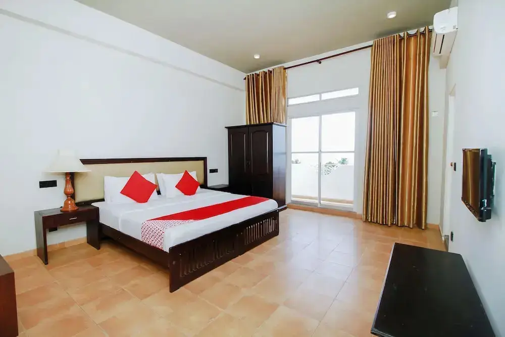 Негомбо: OYO 245 The Kings Bay Hotel