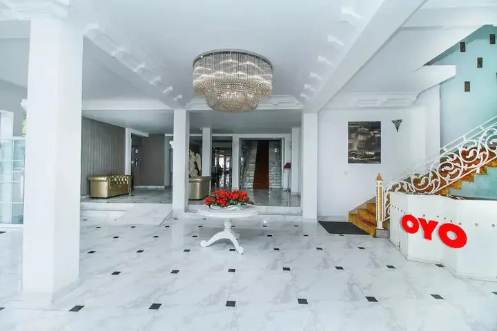 Негомбо: OYO 245 The Kings Bay Hotel