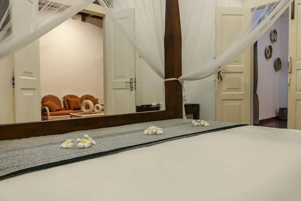 Галле: Villa Rosa Blanca White Rose