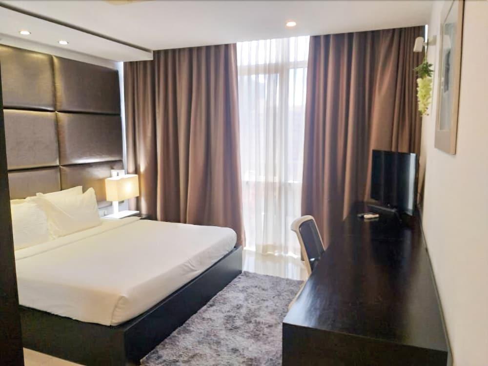 Коломбо: Platinum One Suites - 3 Bedroom