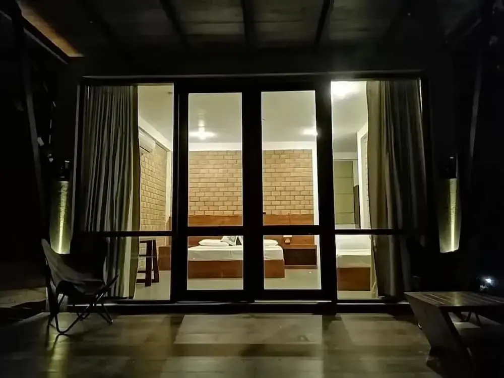 Виравила: Breezy Lake Eco Friendly Cabanas Yala