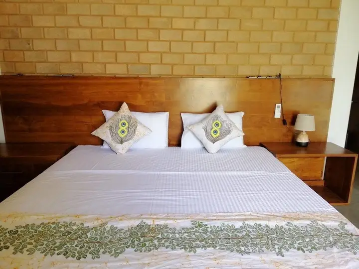Виравила: Breezy Lake Eco Friendly Cabanas Yala