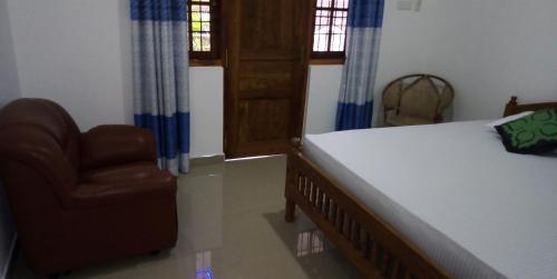 Полоннарува: Senuri Home stay