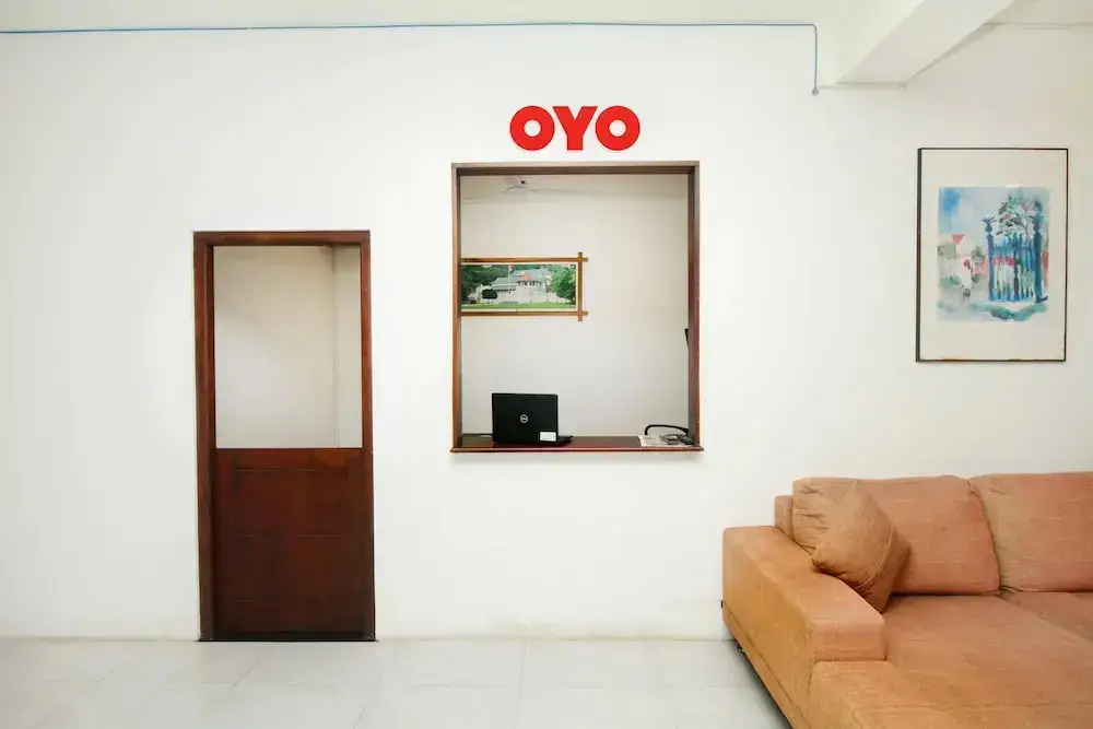 Галле: OYO 300 Sinha Hotel