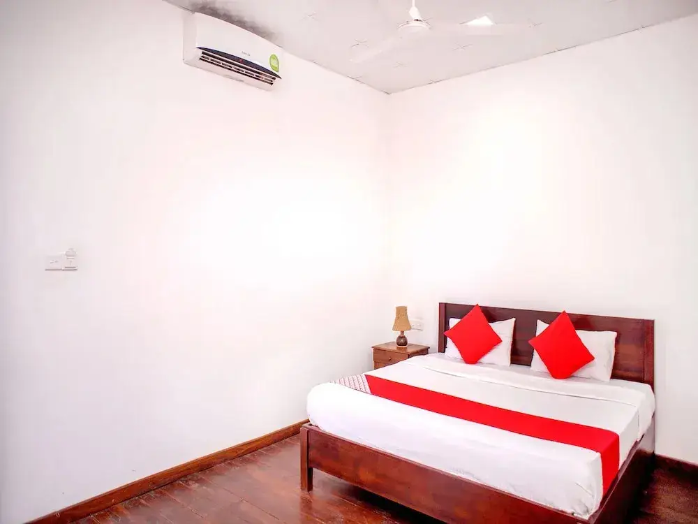 Галле: Oyo 260 Disenro Resorts