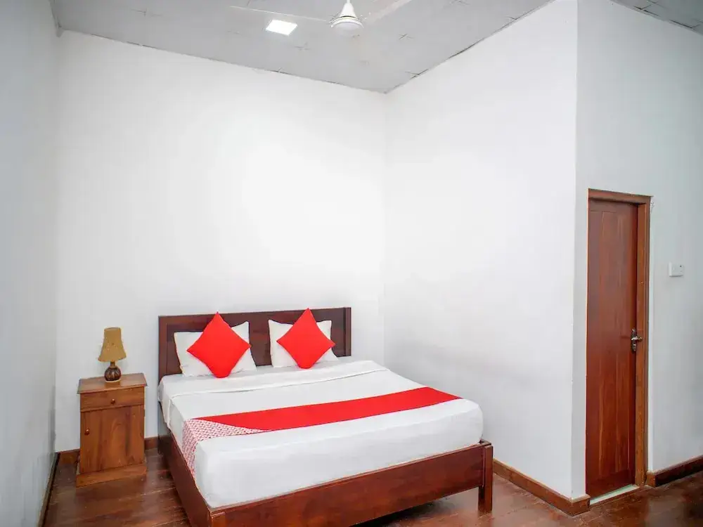 Галле: Oyo 260 Disenro Resorts