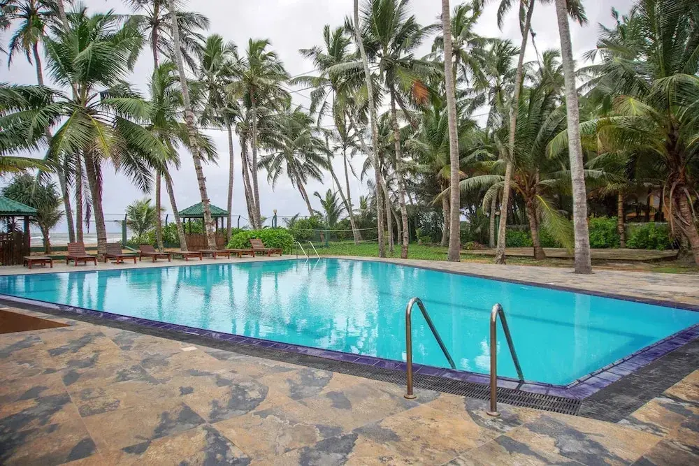 Галле: Oyo 246 Roy Villa Beach Hotel