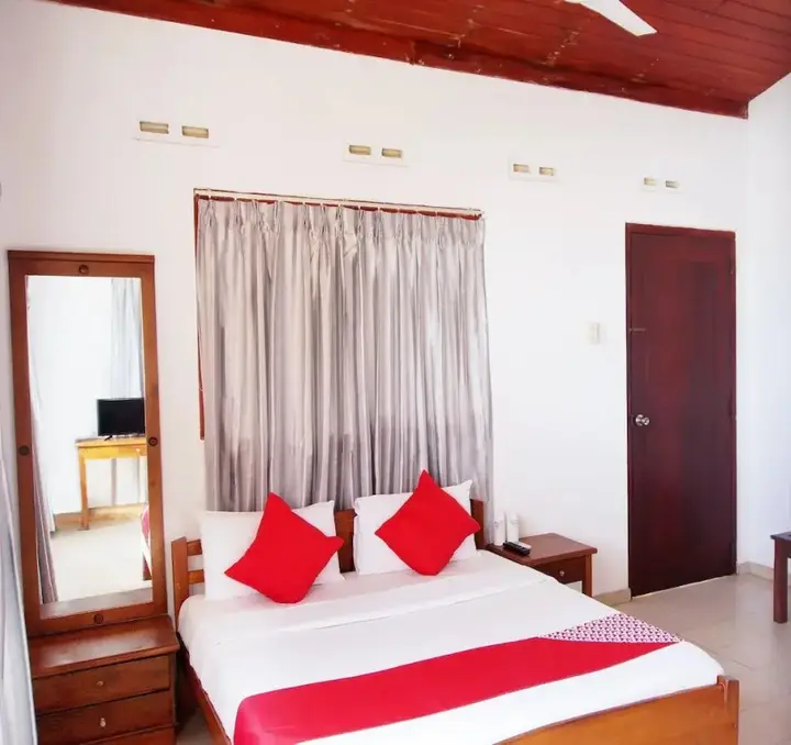 Галле: Oyo 246 Roy Villa Beach Hotel