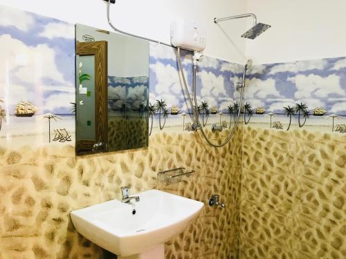 Анурадхапура: City Royal White Tourist Rest