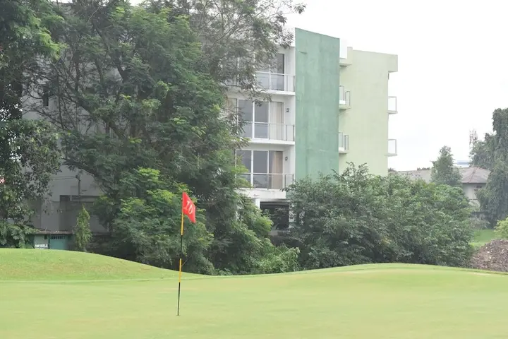 Коломбо: The Green' Apartments