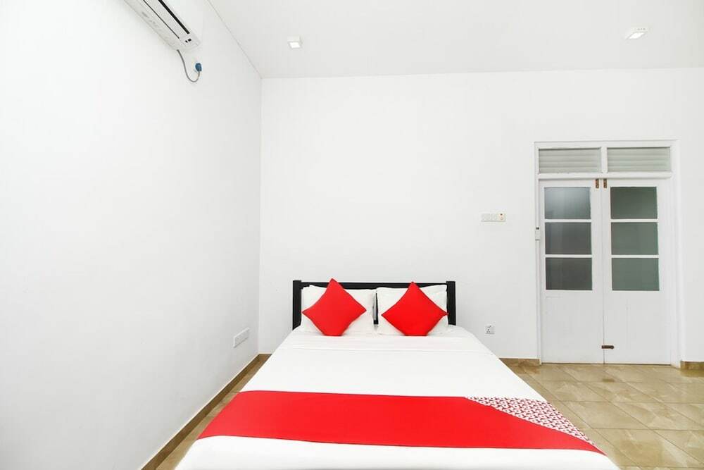 Калутара: Hotel water nest