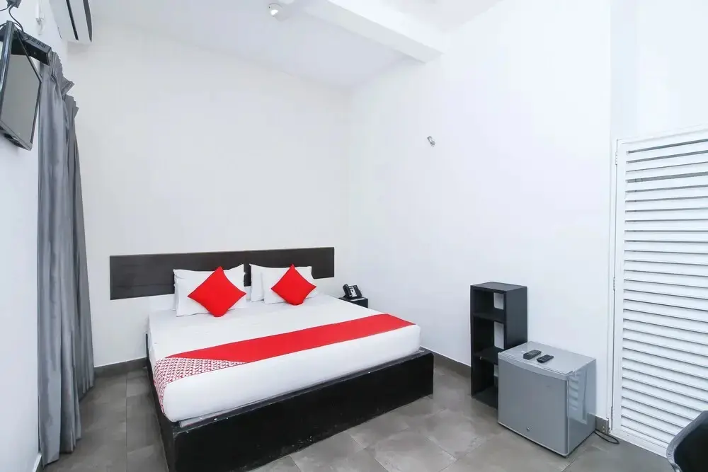 Катунаяке: Oyo 365 Kingsgate Transit Hotel