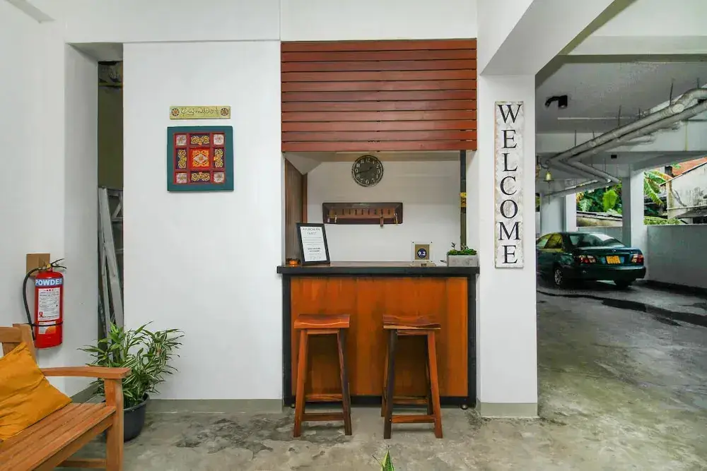 Гора Lavinia: Oyo 387 Iddamal Apartments