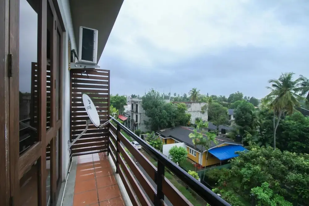 Гора Lavinia: Oyo 387 Iddamal Apartments