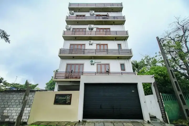 Гора Lavinia: Oyo 387 Iddamal Apartments