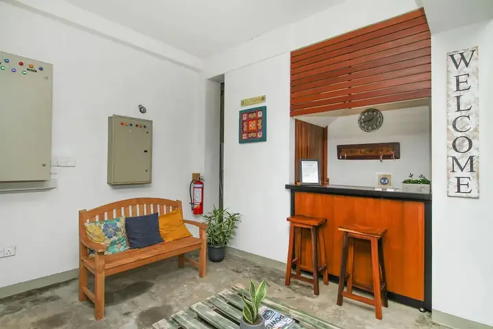 Гора Lavinia: Oyo 387 Iddamal Apartments
