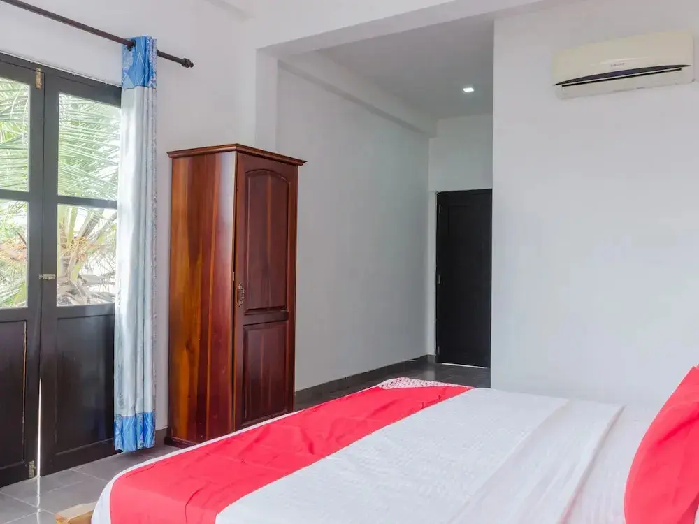 Вайккал: Oyo 406 Moya Hotel & Beach Resort