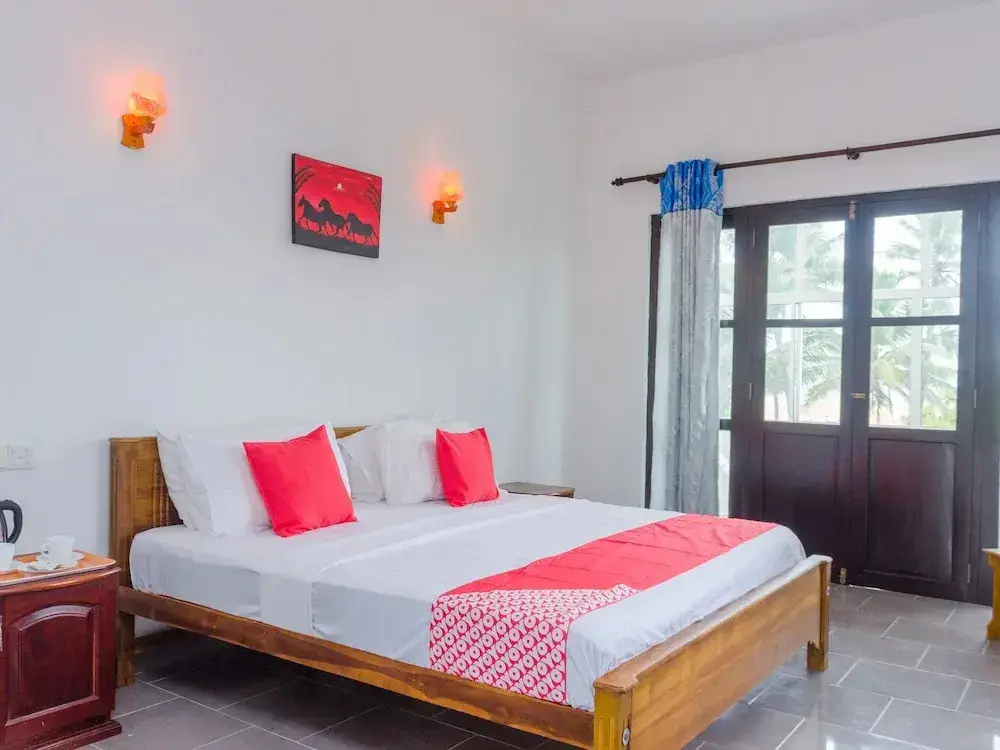 Вайккал: Oyo 406 Moya Hotel & Beach Resort