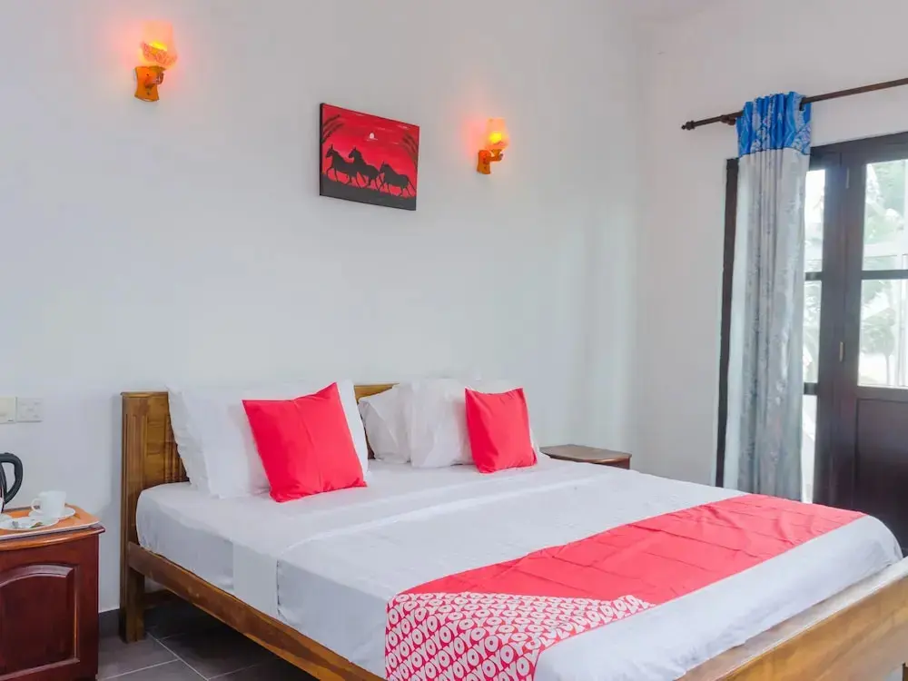 Вайккал: Oyo 406 Moya Hotel & Beach Resort