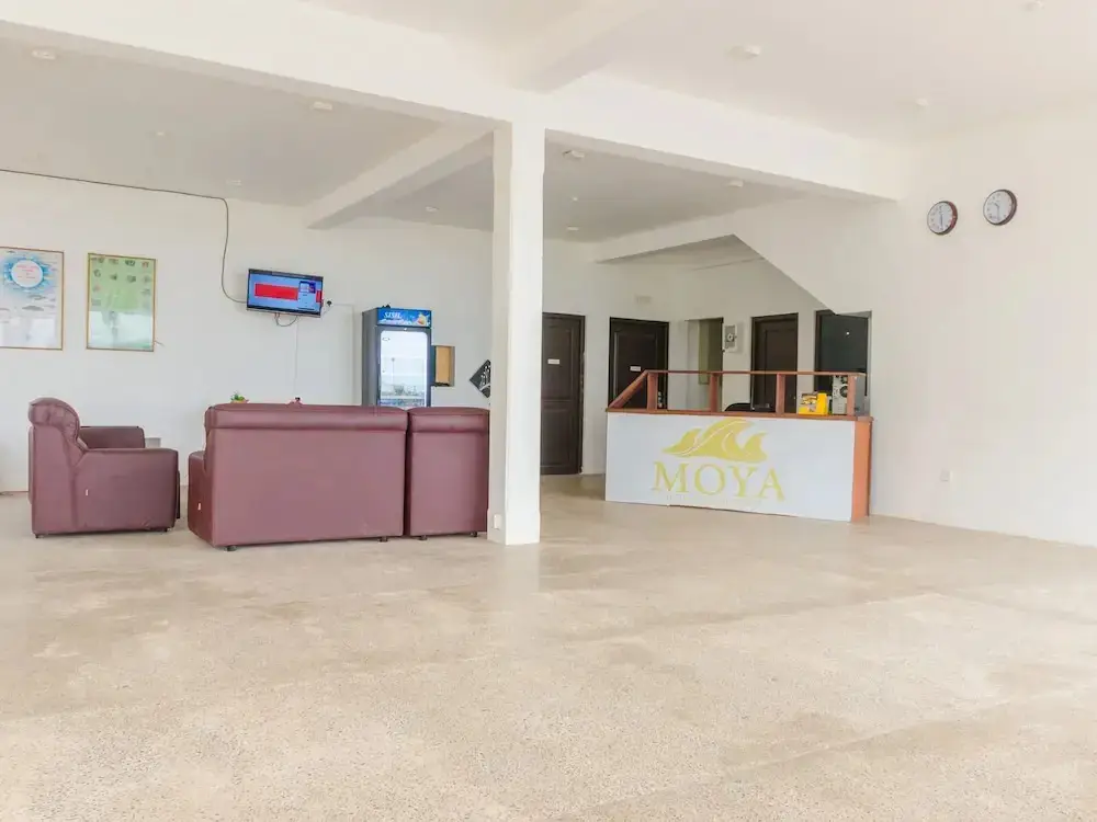 Вайккал: Oyo 406 Moya Hotel & Beach Resort