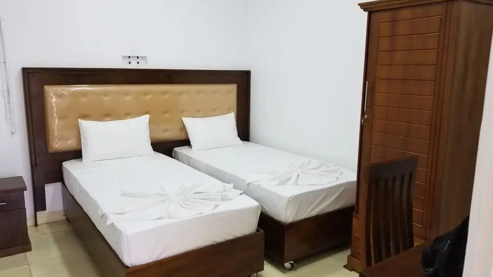 Коломбо: Metro Marine Drive Hotel