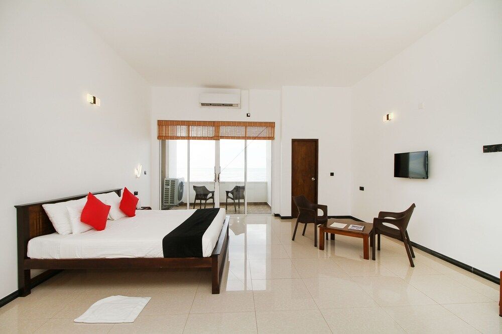 Негомбо: Capital O 311 Grace Beach Resort