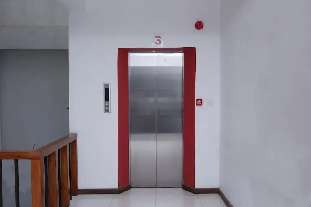 Галле: Capital O 398 Hotel Sea Line