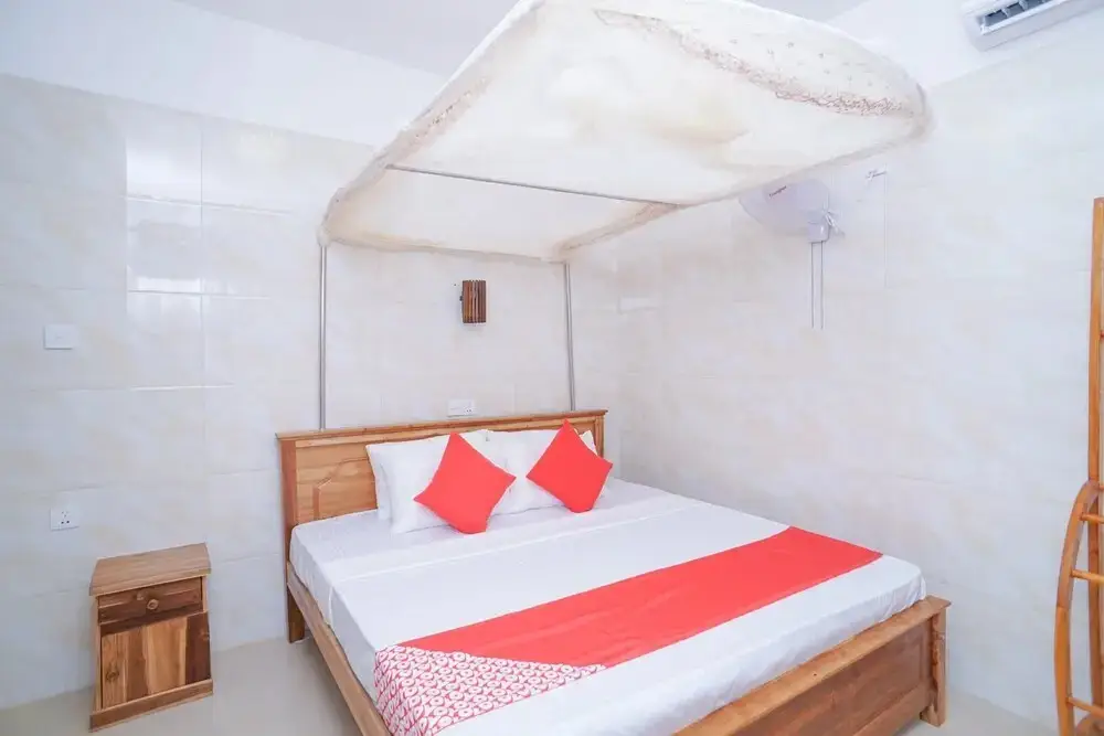 Хиккадува: Hotel Cranberry