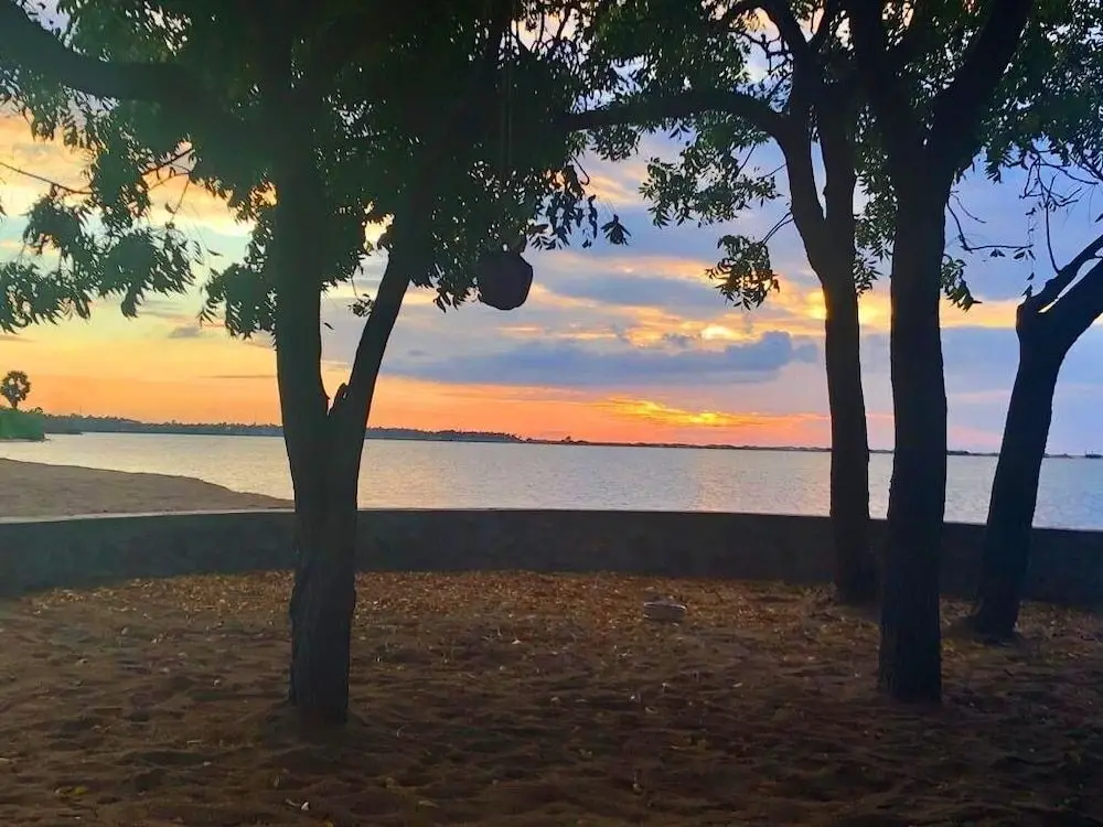 Велайманай: Arasi Resort