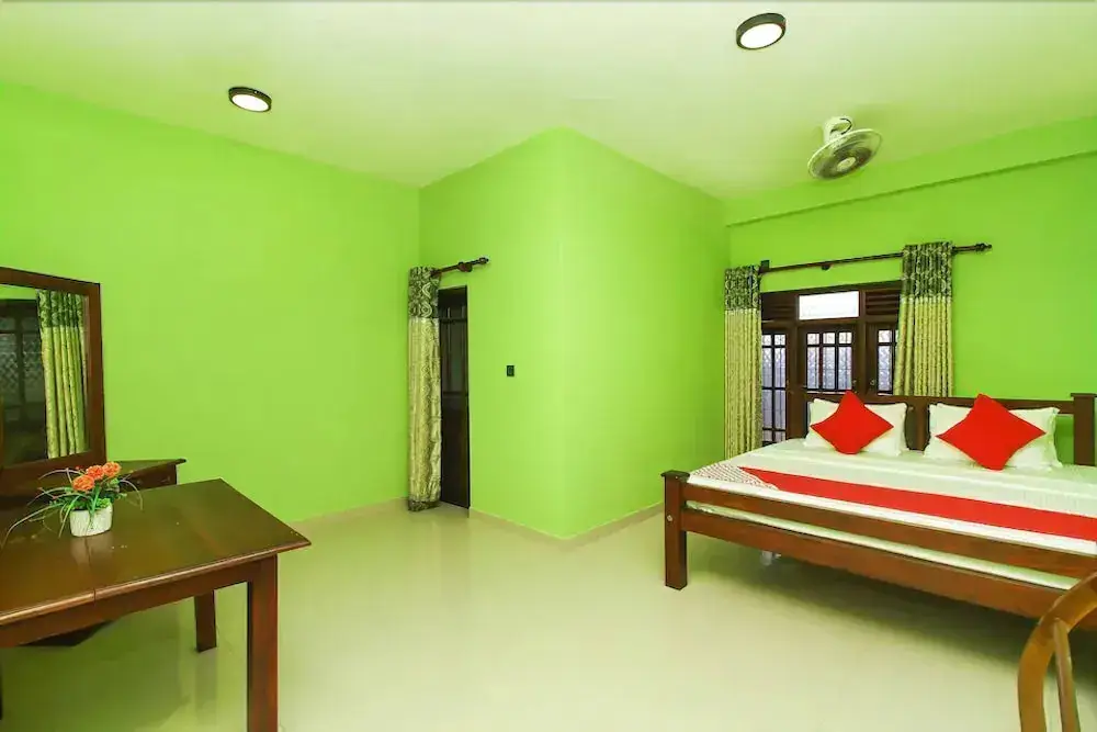 Хиккадува: Oyo 519 Sananda Hotel