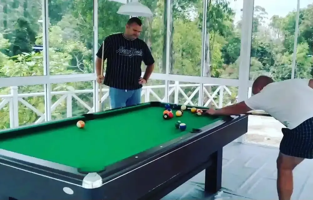 Амбевелла: Mount Edge Riverside Hotel in Bandarawela