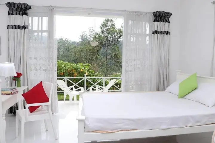 Амбевелла: Mount Edge Riverside Hotel in Bandarawela