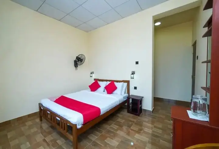 Канди: Oyo 540 Peace Palace