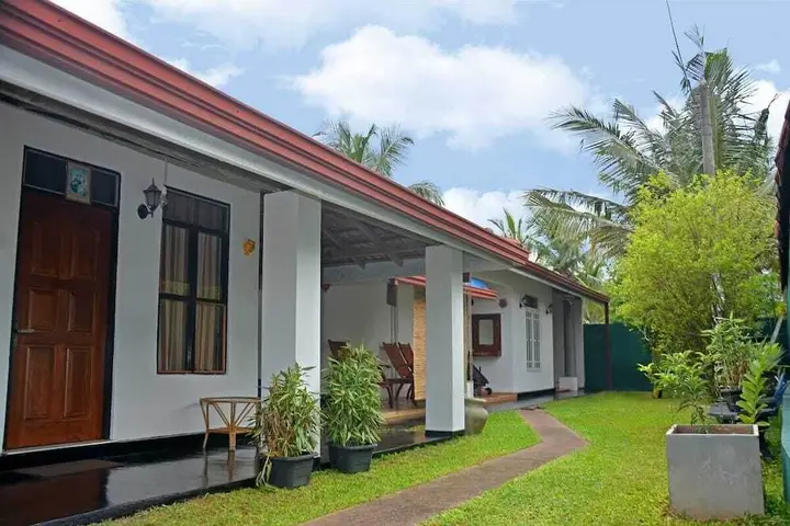 Негомбо: Royal Waves Negombo