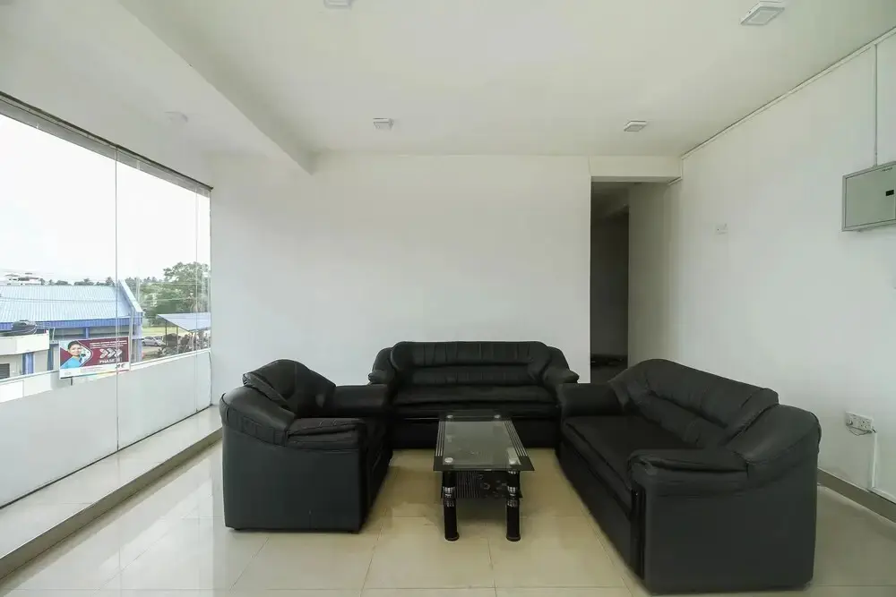 Негомбо: OYO 538 Sandamali Transit Hotel