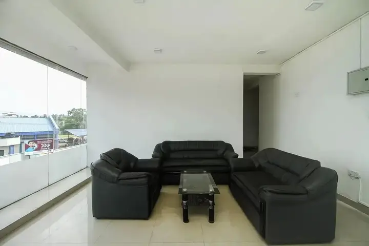 Негомбо: OYO 538 Sandamali Transit Hotel