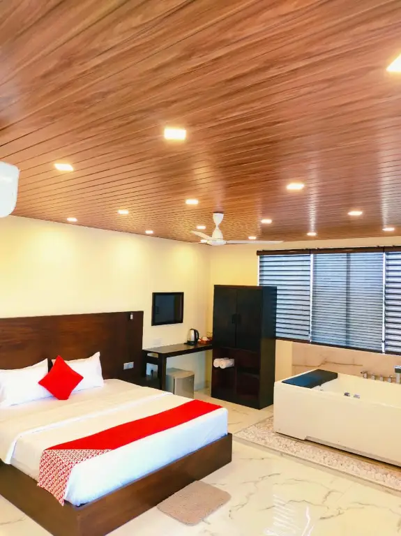 Гора Lavinia: OYO 361 Grand Rovinka Hotel