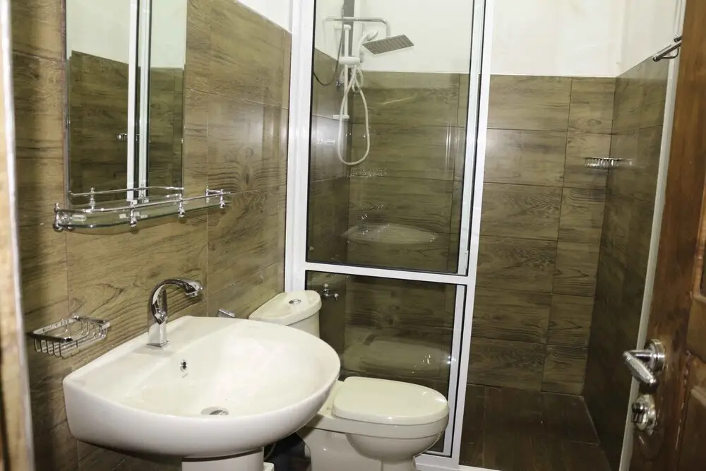 Амбевелла: Yoho King Garden View Hotel