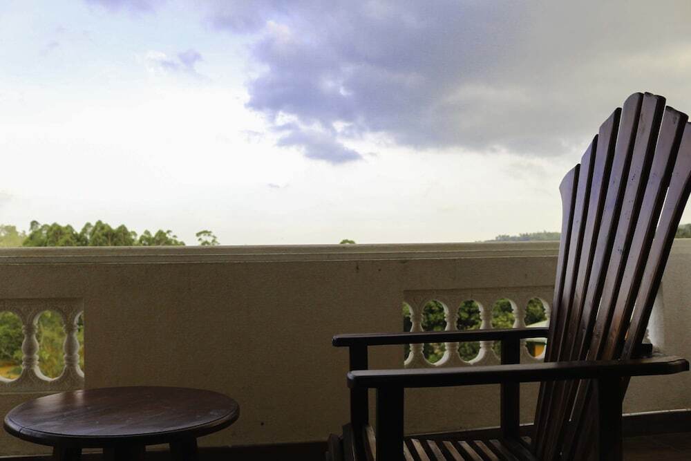 Амбевелла: Yoho King Garden View Hotel