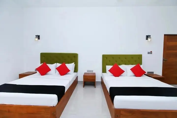 Негомбо: Capital O 470 J Leaf Hotel