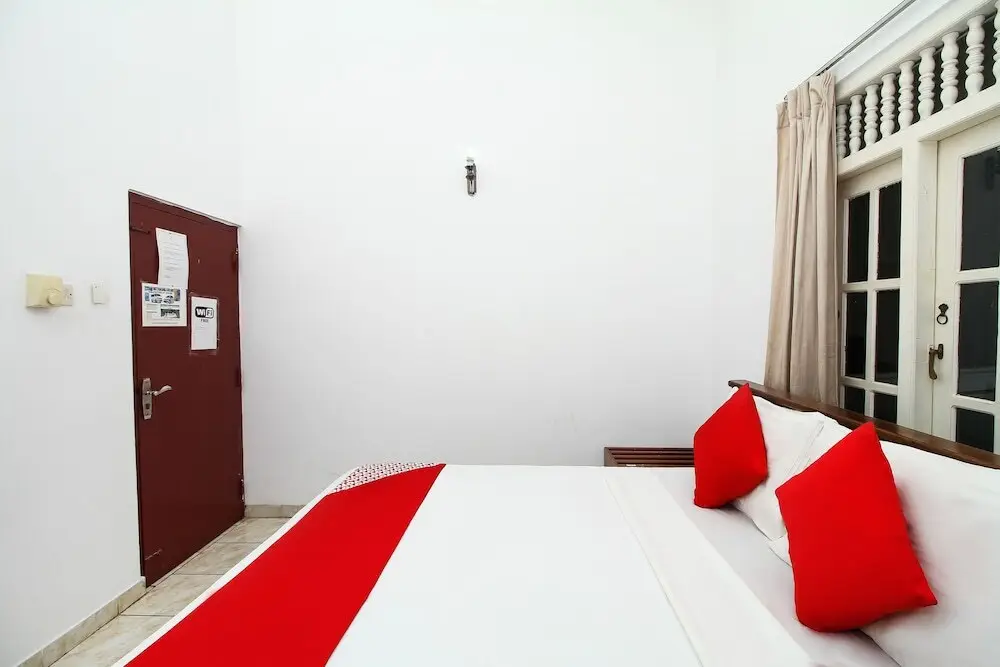 Негомбо: OYO 347 Hotel Empryean
