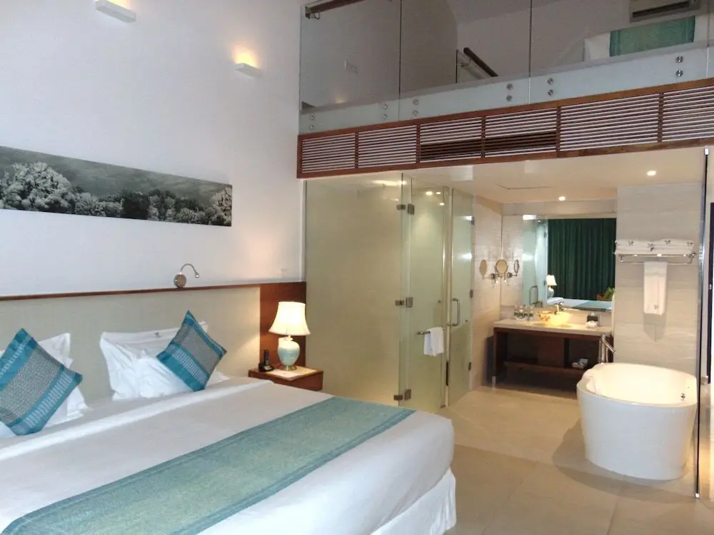 Ваттала: Reefs Edge Hotel