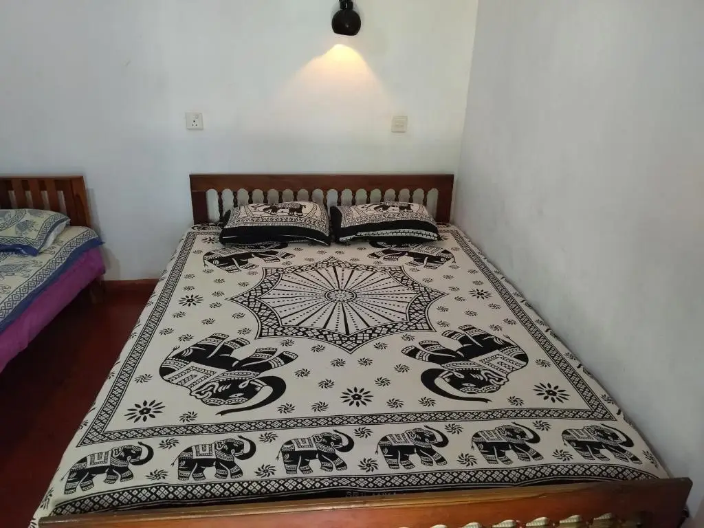 Хиккадува: Mango Villa 703