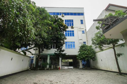 Гора Lavinia: Oyo 361 Grand Rovinka Hotel