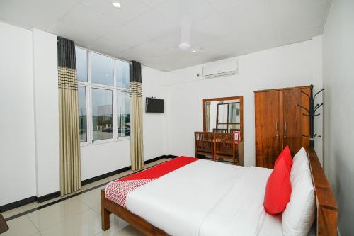 Гора Lavinia: Oyo 361 Grand Rovinka Hotel